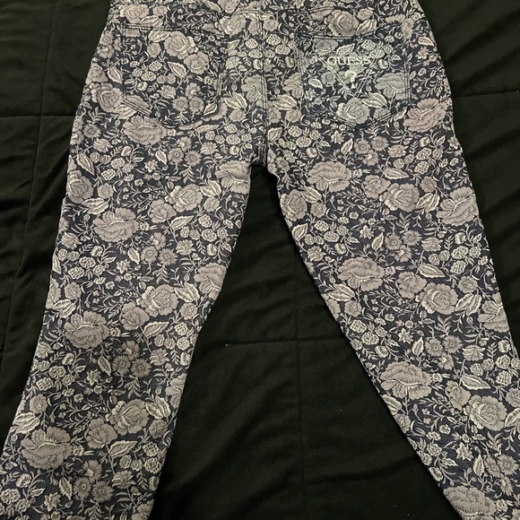 Guess Jeans/Jeggings size 7/8.  Purple hue. - Picture 2 of 4